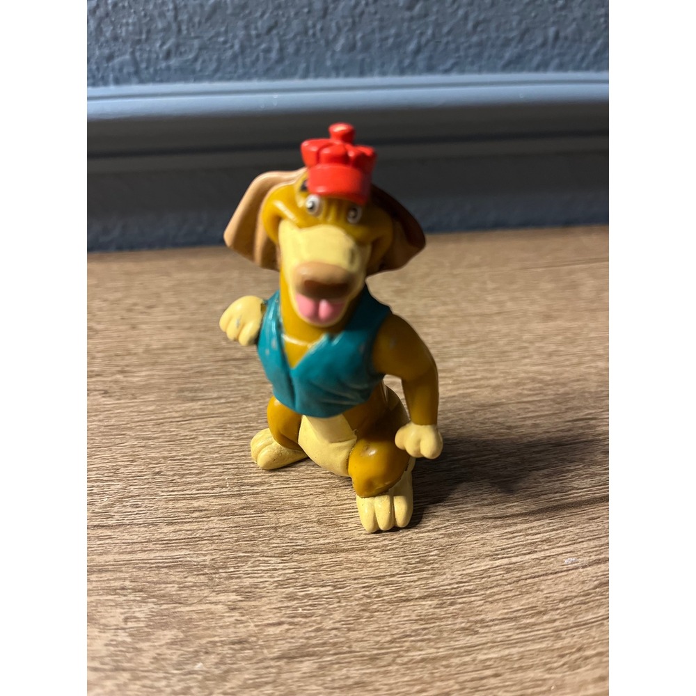 Vintage Disney Oliver and Company‎ Dodger PVC Figure Red Hat Blue Vest Toy 1988